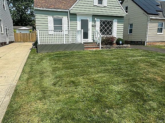 3rd image of 9205 Park Heights Ave