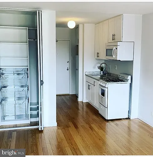 5500 Friendship Blvd Photo 1