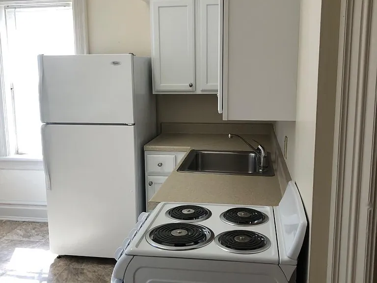 41 S 3rd St #2E — Photo 8