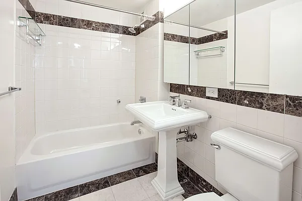 Rented by Compass | media 6