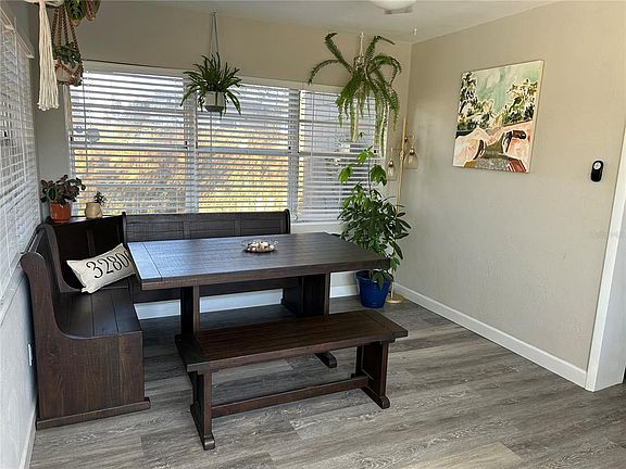 4th image of 3320 Conway Gardens Rd