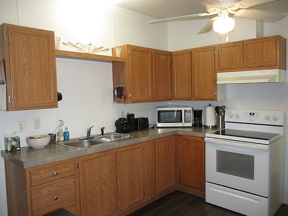 3rd image of 103 S Washington St