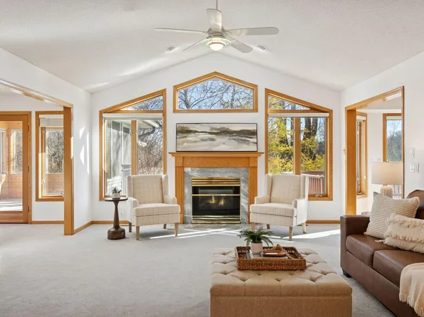 4950 Valley Forge Ln N, Plymouth, MN 55442