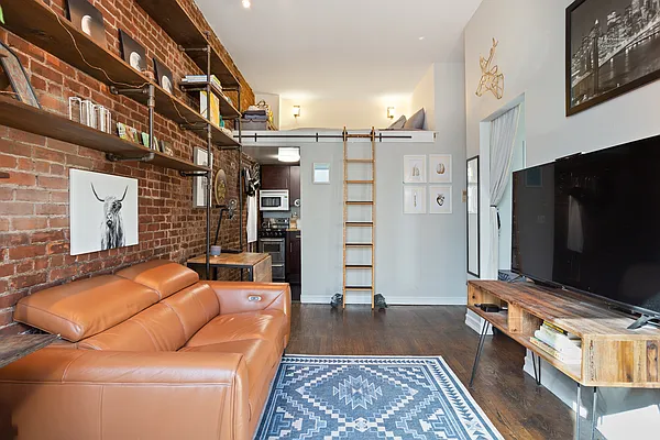 Rented by Compass | media 19