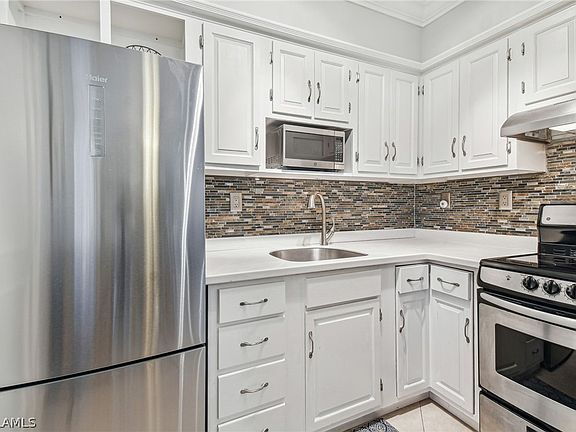 5th image of 167 N Collier Blvd APT N5
