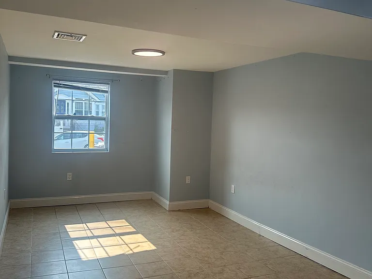 15 Washington Ave #1 — Photo 8