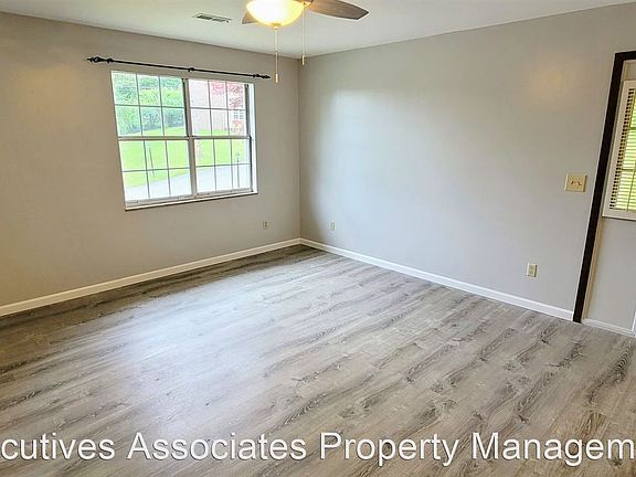 4th image of 5 Eleven Estates Dr