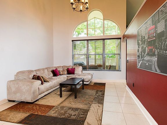 3rd image of 12772 Waterhaven Cir