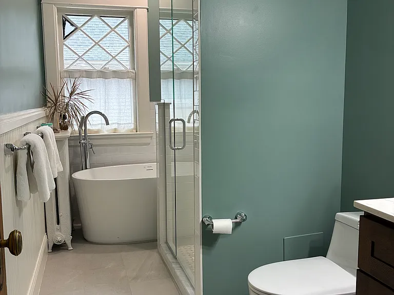 2nd fl Bath