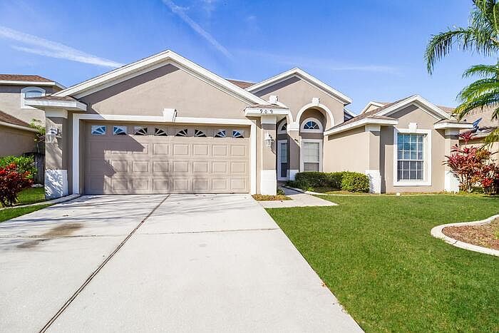 1st image of 909 Lilac Trace Ln