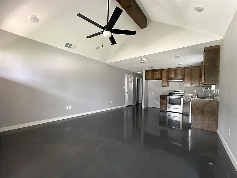115 Isabella St — Photo 3