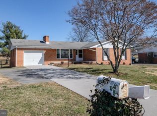 105 Harmon Pl, Stephens City, VA 22655