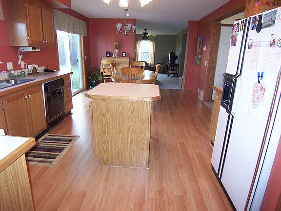 kitchen/dining