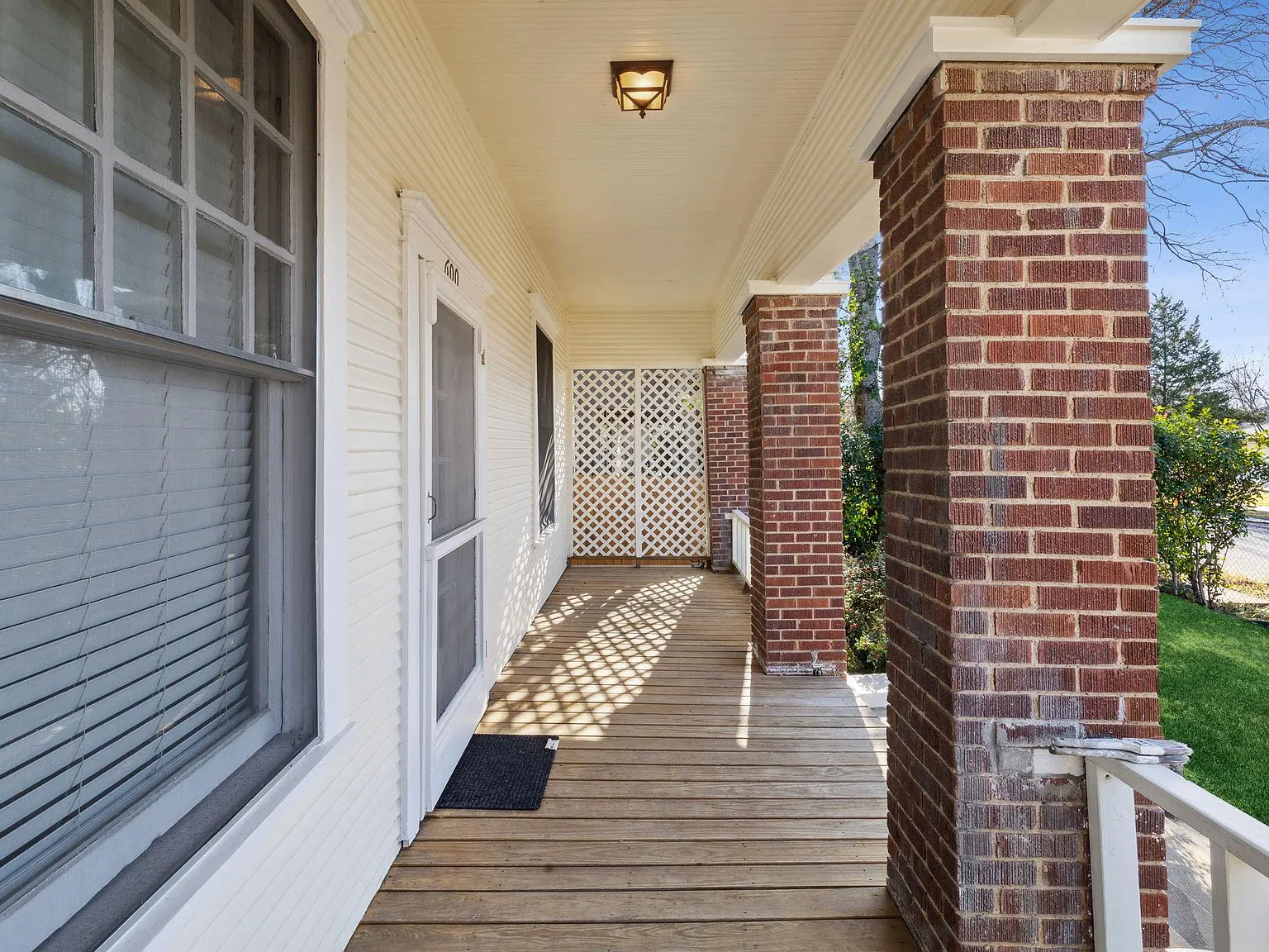 3 bed, 1300 sqft, $1,750 — Photo 4