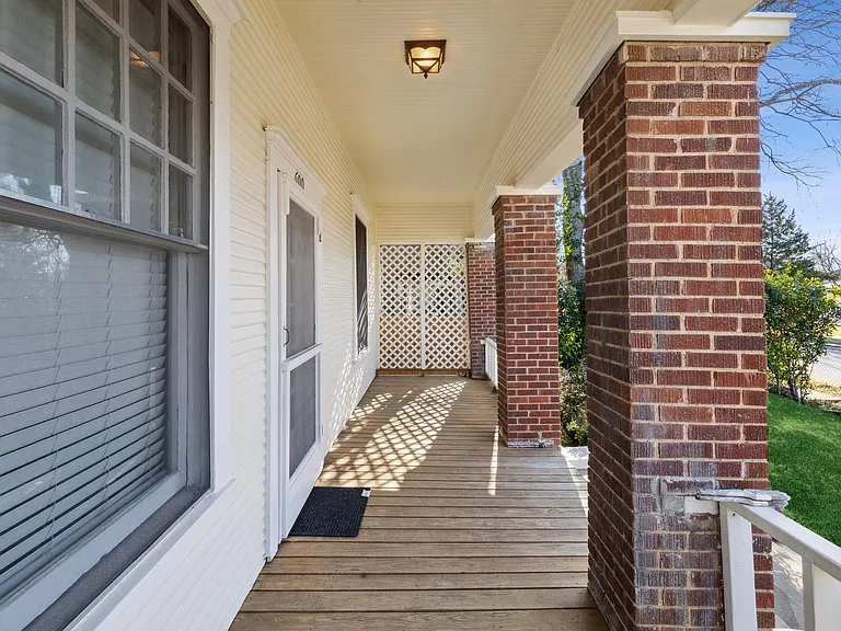 600 S Glasgow Dr — Photo 42