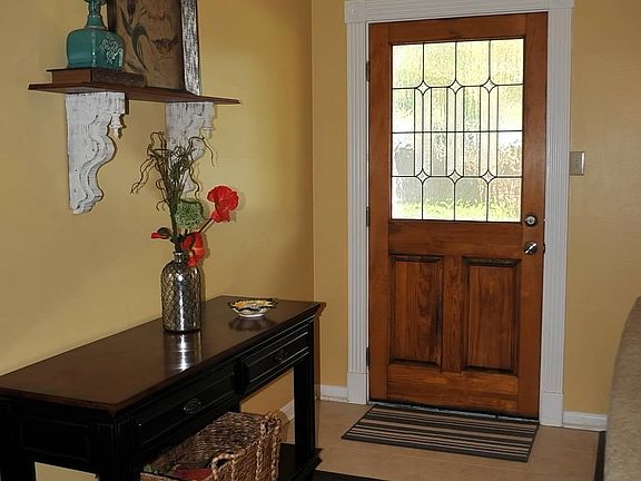 Foyer/Front Door