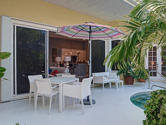 4th image of 909 Island Club Sq