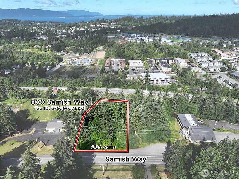 2nd image of 800 Samish Way