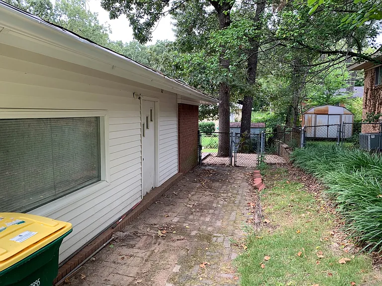 4511 Greenway Dr — Photo 16