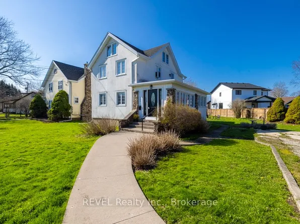 305 Leask Ave, Fort Erie, ON L2A 4L3