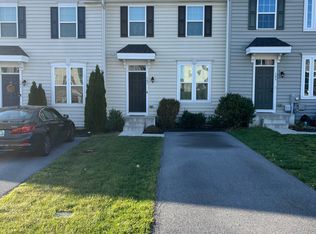 145 Ontario Dr, Falling Waters, WV 25419