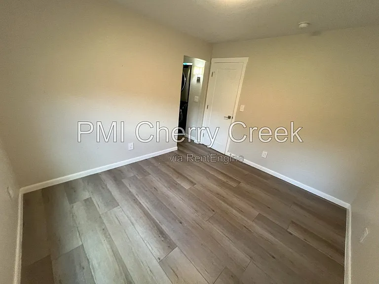 3000 S Holly Pl — Photo 9