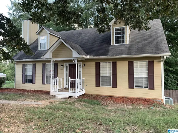 1222 Bunting Dr, Alabaster, AL 35007