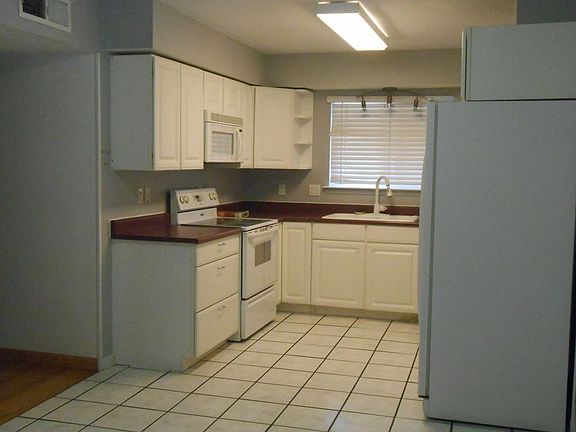 4th image of 6312 Harper Dr NE