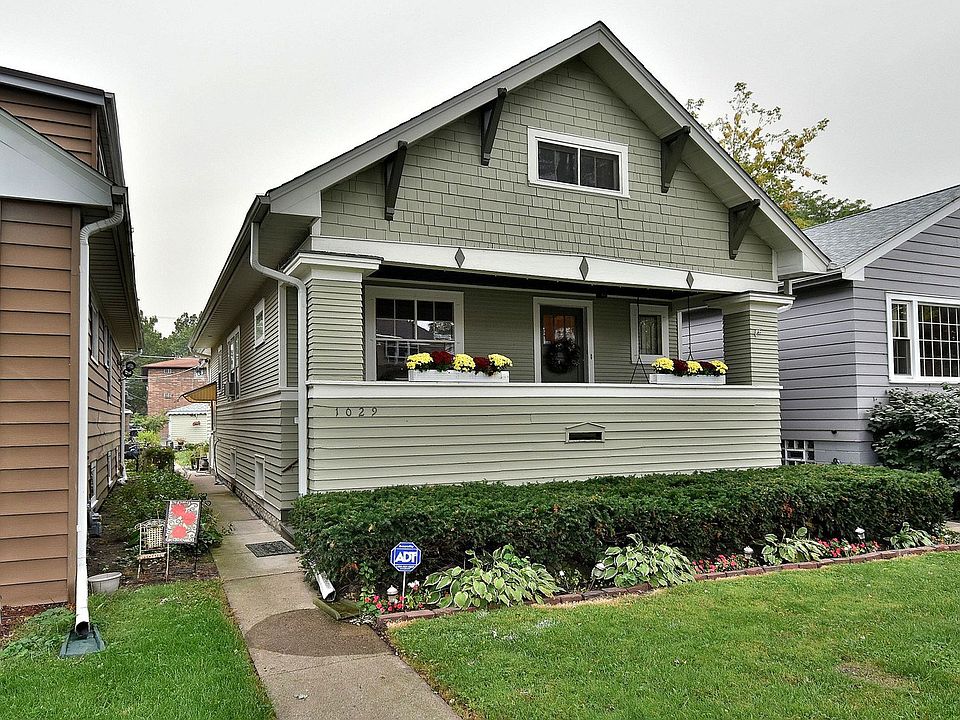 1st image of 1029 Lathrop Ave