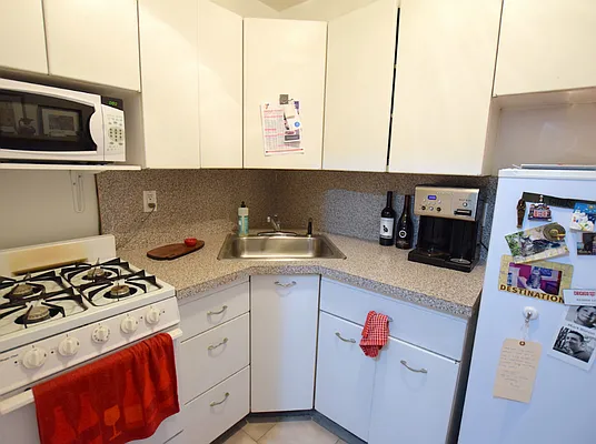 Rented by Botensten Properties International | media 18