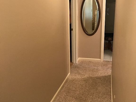 Hallway to bedrooms