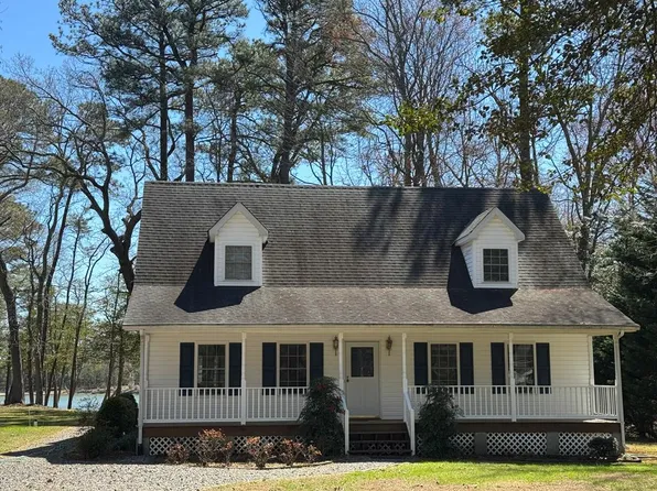 34 Watermans Way, Reedville, VA 22539