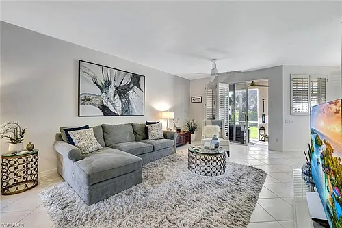 300 L Ambiance Cir #3-105 Photo 1