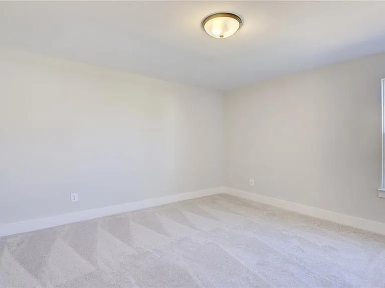 6904 Lancelot Ct — Photo 33