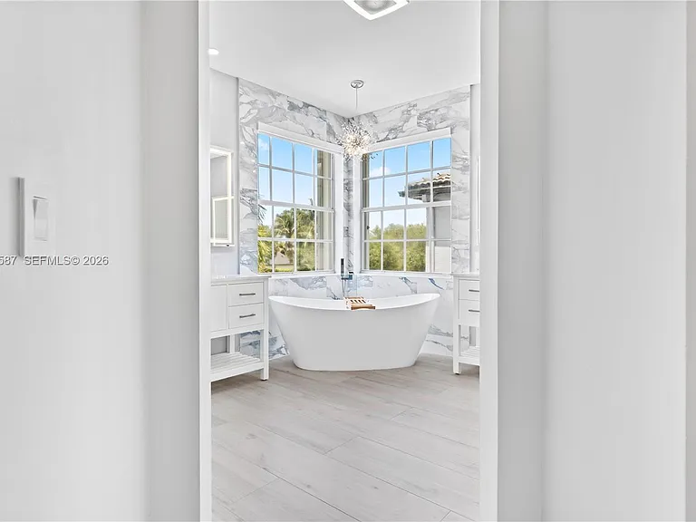 18742 SW 55th St — Photo 30