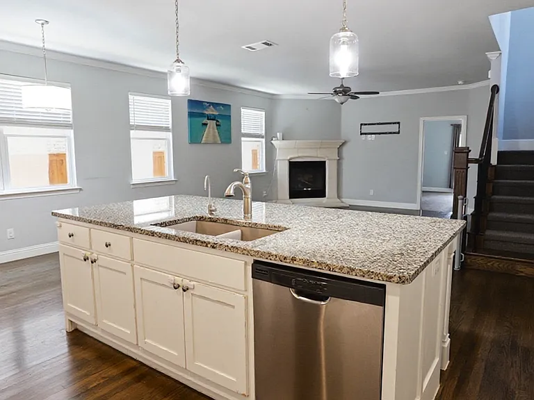 349 Kyra Ct — Photo 4