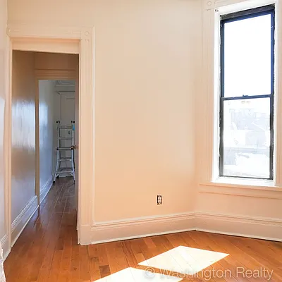 Rented by Washington Realty Corp. | media 30