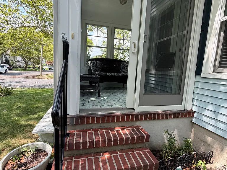 344 Cedar Ave — Photo 3