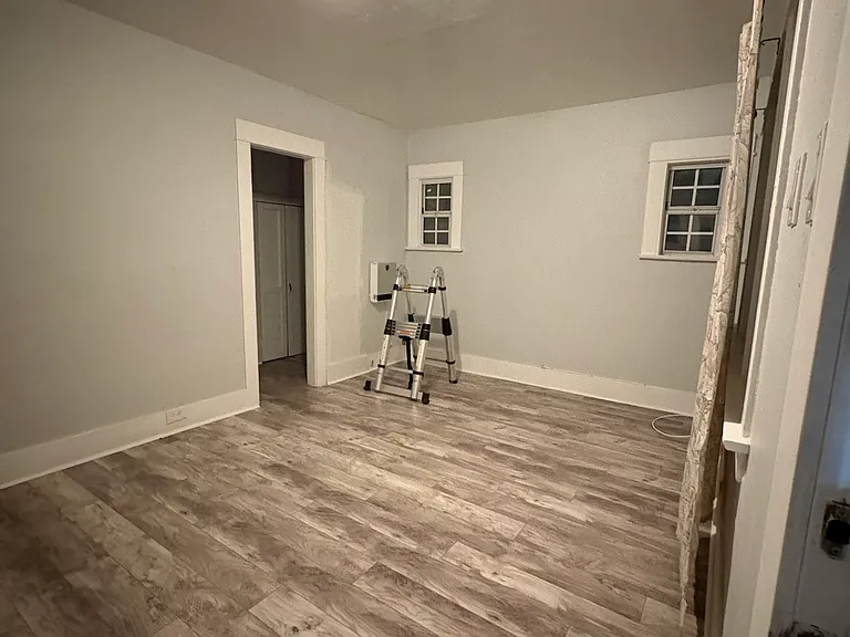 5886 Myrtle Ave #1/2 — Photo 5