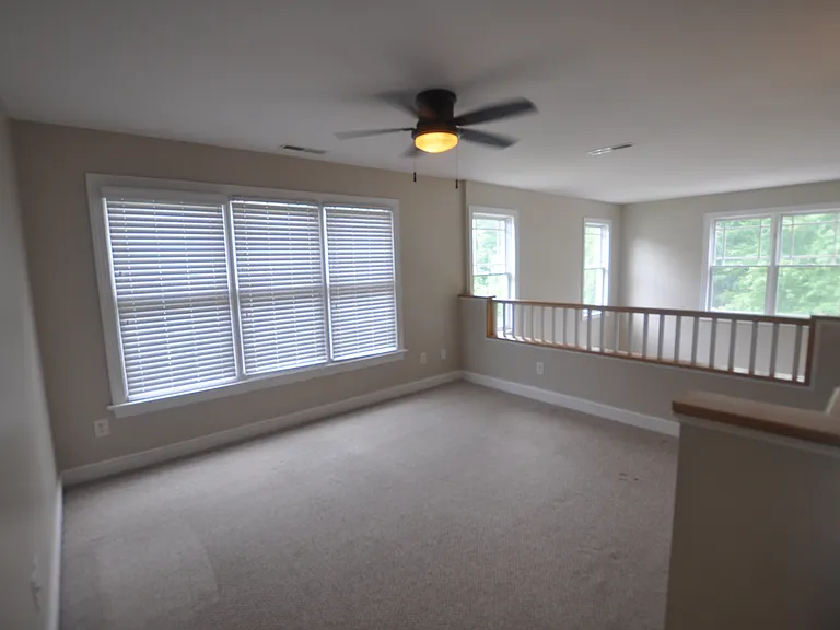 206 Charleston Ln — Photo 14