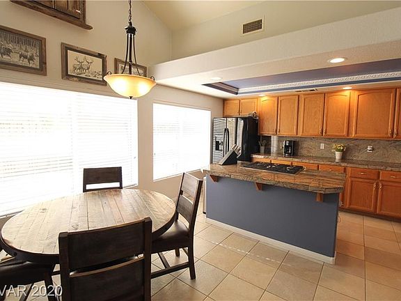 4th image of 9075 Indian Valley Dr