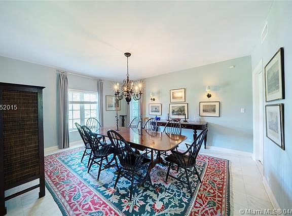 Fantastic Six-Bedroom Estate