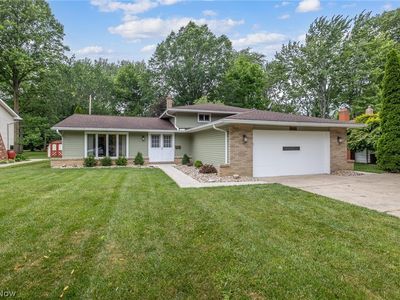 4668 Azalea Ln, North Olmsted, OH, 44070