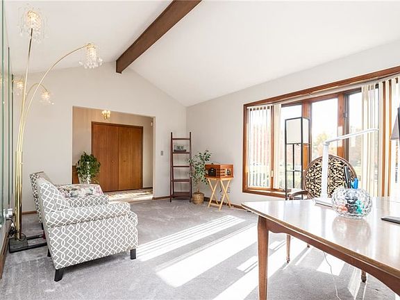 3rd image of 470 Celestia Dr