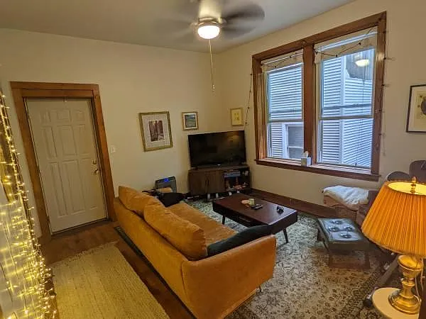 852 N Hoyne Ave #2R — Photo 11