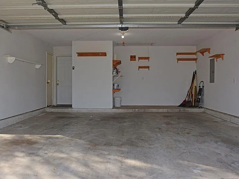 9643 S 89th East Ave — Photo 20