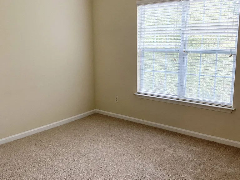 Clairmont at Farmgate — Photo 244