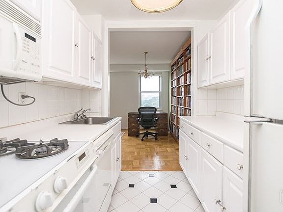 4th image of 2400 Johnson Ave APT 2H