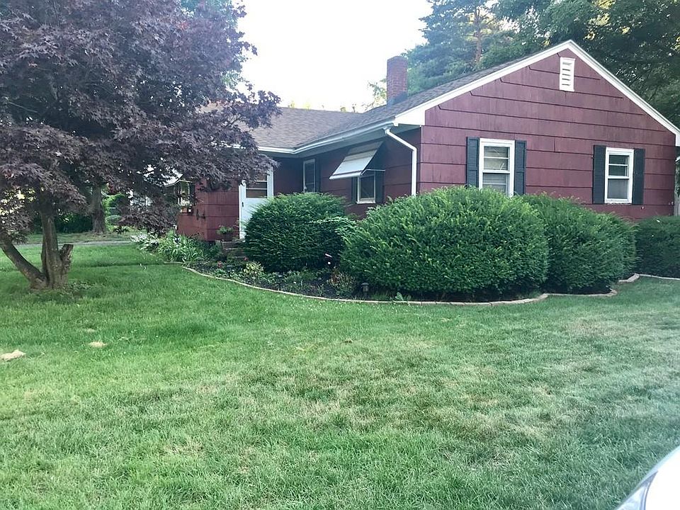 2nd image of 19 Woodland St