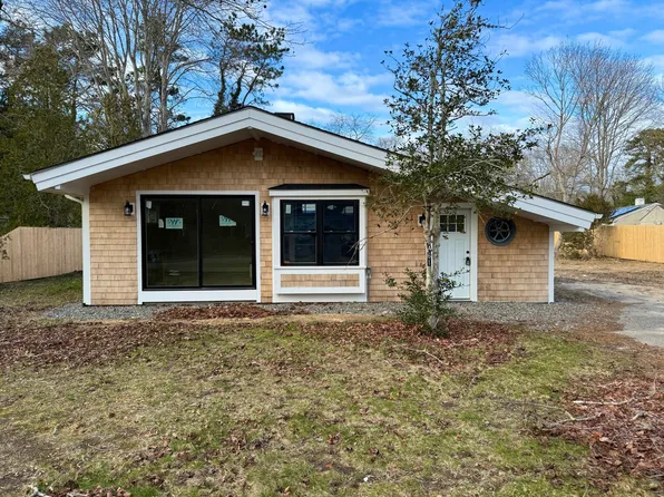 461 Carriage Shop Road, East Falmouth, MA 02536